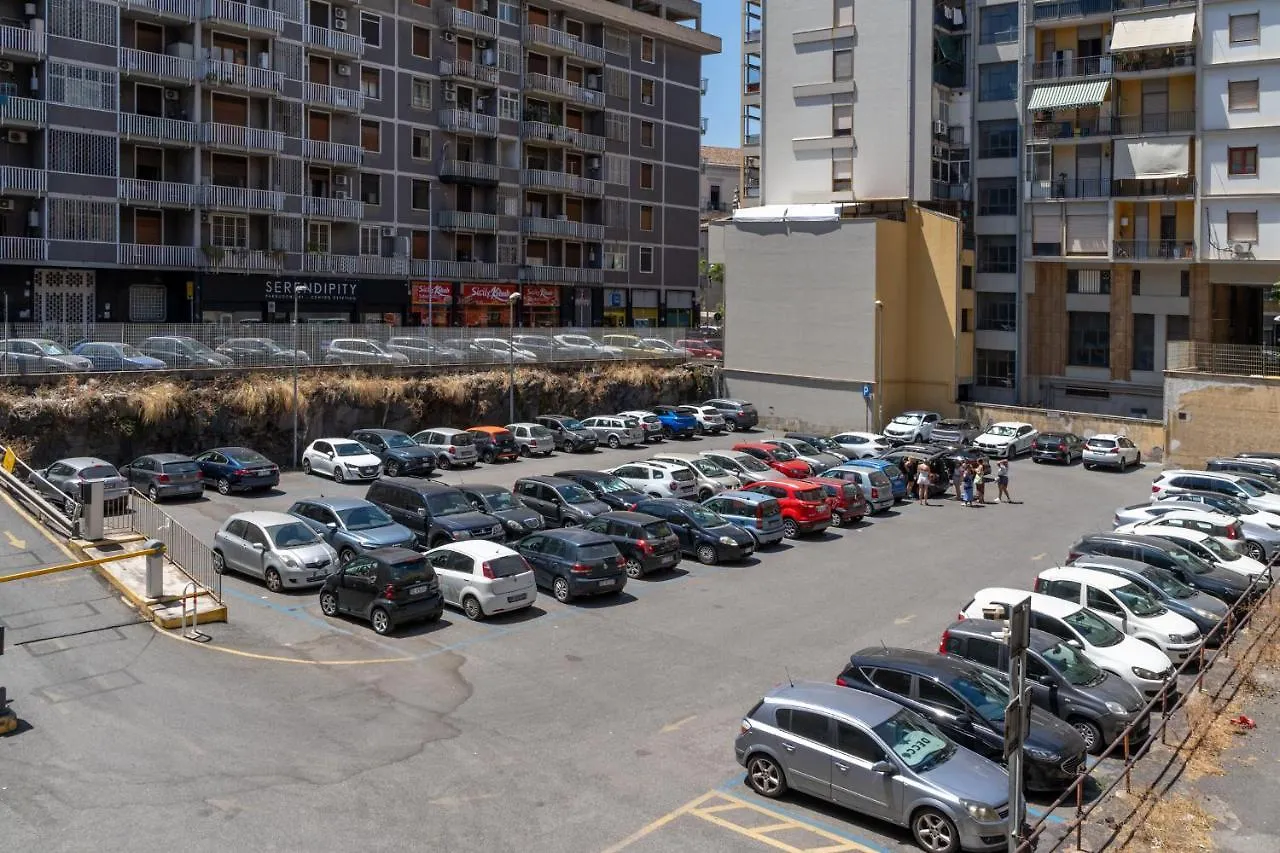 Exclusive 2 Bedroom Apartment Catania Center Italy